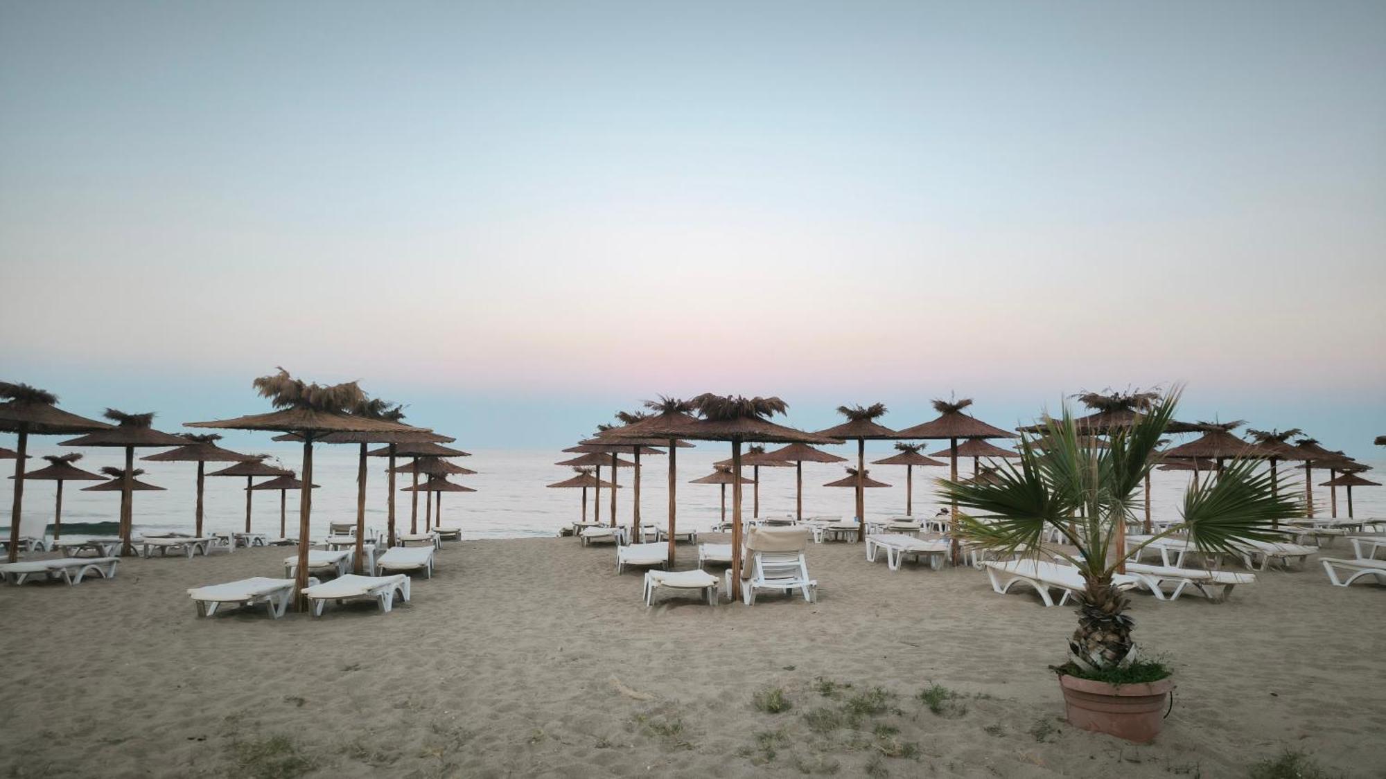 Appartamento Kabakum Sea View Varna Esterno foto